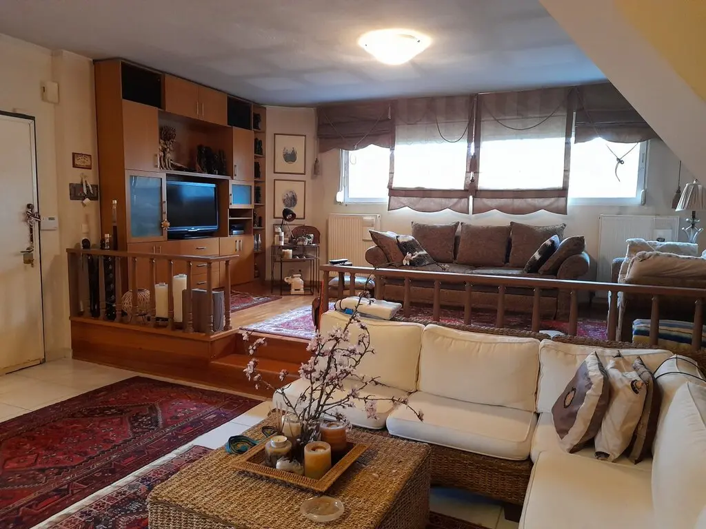 Maisonette Of 250 M² In Thessaloniki