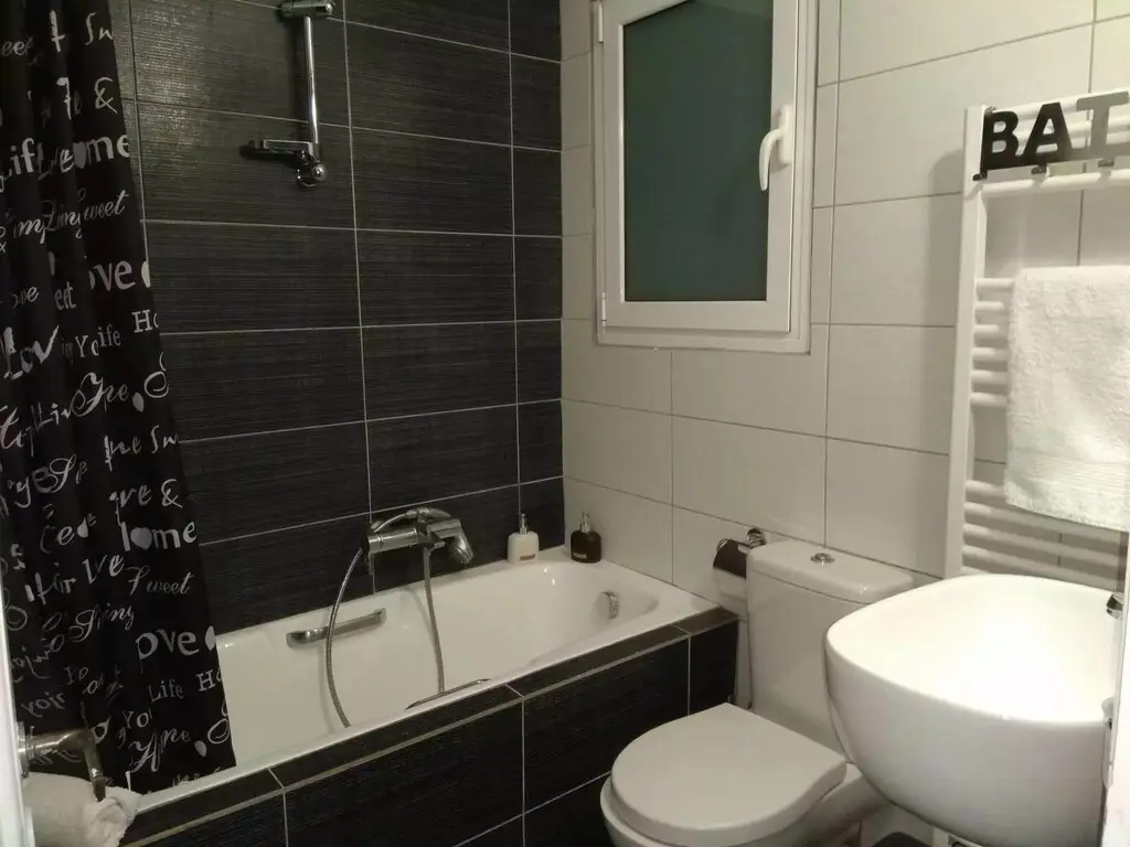 Flat Of 90 M² In Athens