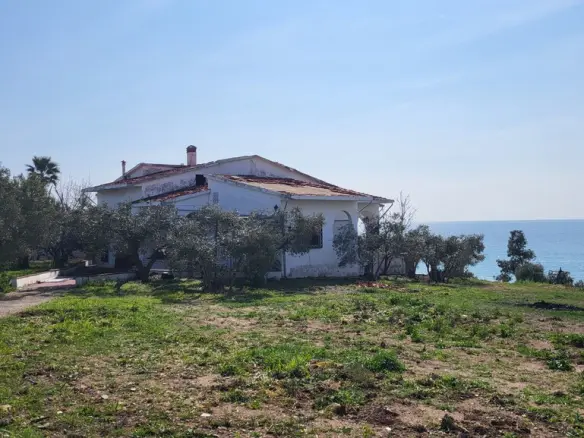 Detached House Of 350 M² In Chalkidiki
