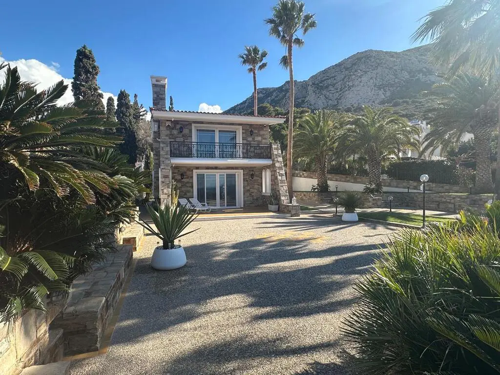 Villa Of 165 M² In Attica