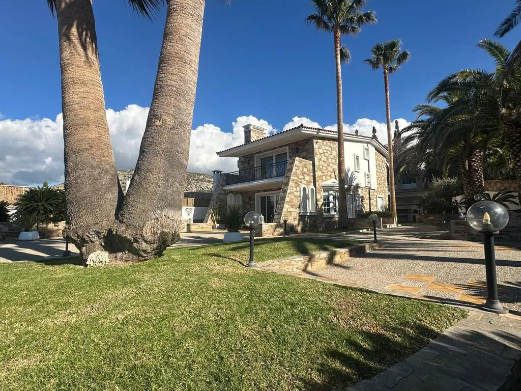 Villa Of 165 M² In Attica