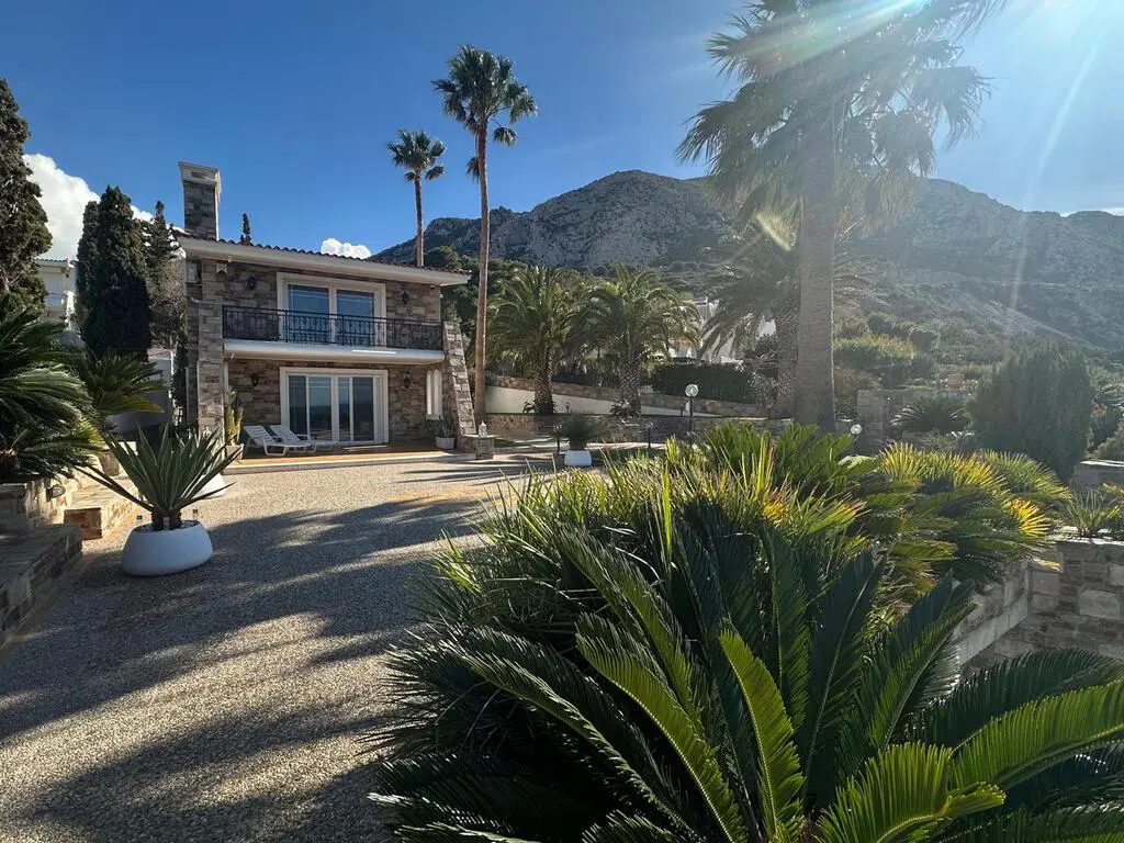 Villa Of 165 M² In Attica