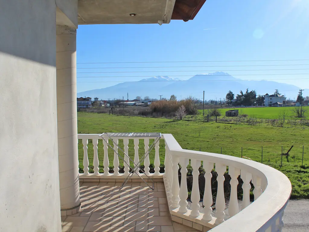 Detached House Of 300 M² In Olympic Coast