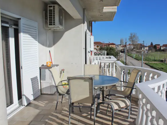 Detached House Of 300 M² In Olympic Coast