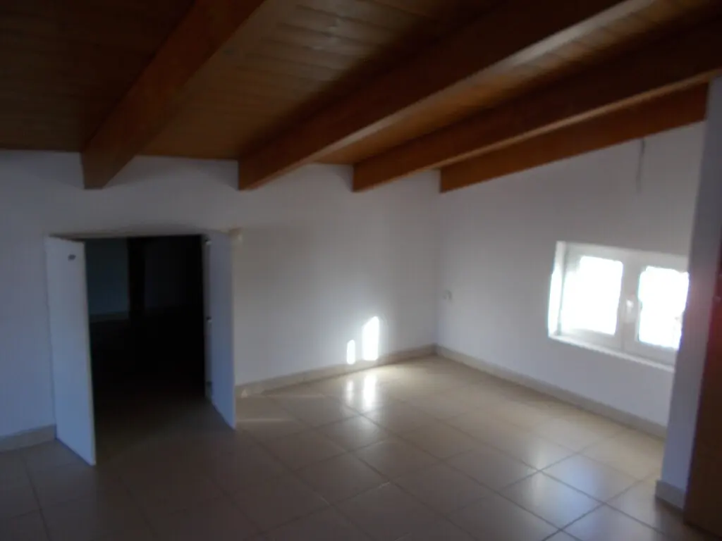 Flat Of 110 M² In Athens