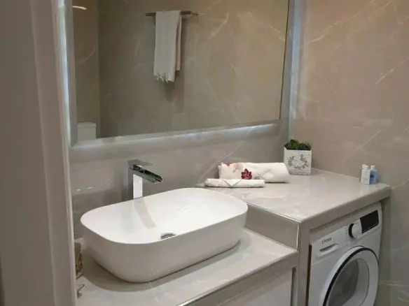 Flat Of 98 M² In Athens