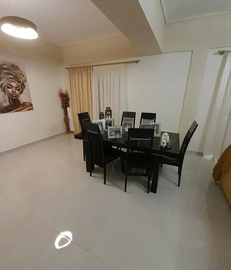 Flat Of 98 M² In Athens