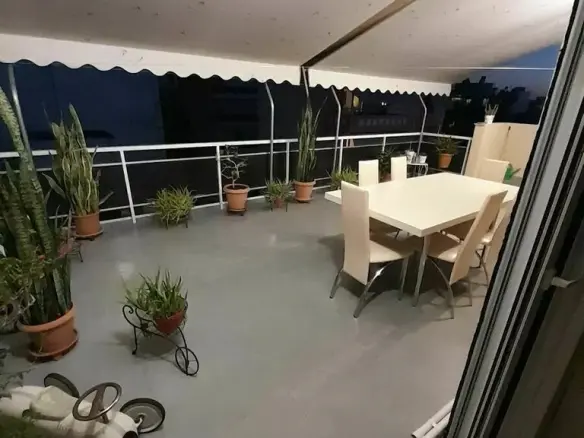 Flat Of 98 M² In Athens