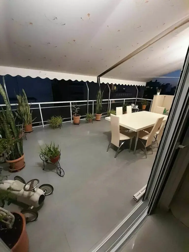 Flat Of 98 M² In Athens