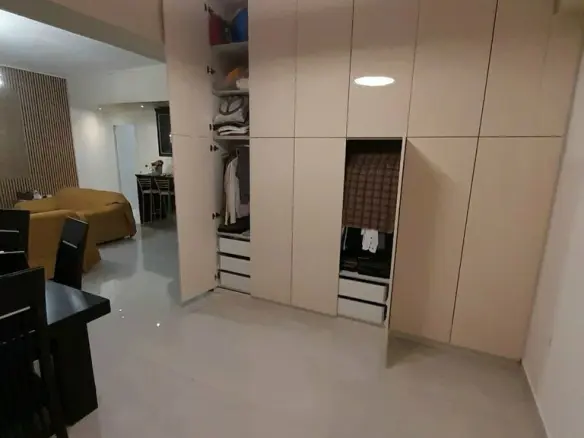 Flat Of 98 M² In Athens
