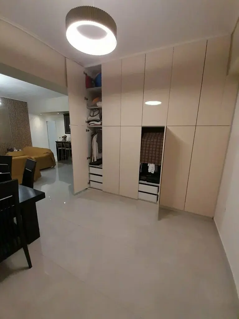 Flat Of 98 M² In Athens