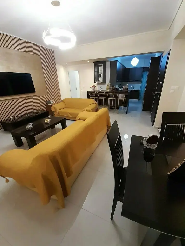 Flat Of 98 M² In Athens