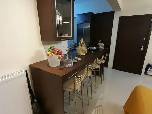 Flat Of 98 M² In Athens