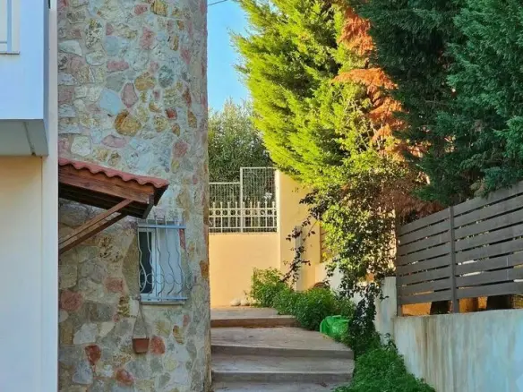 Maisonette Of 198 M² In Peloponnese