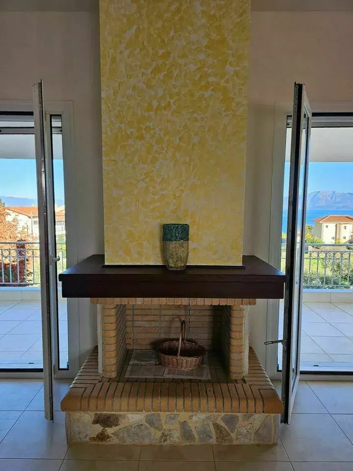 Maisonette Of 198 M² In Peloponnese