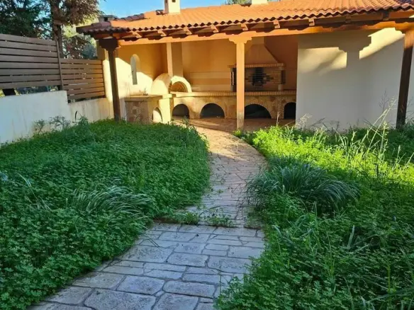 Maisonette Of 198 M² In Peloponnese