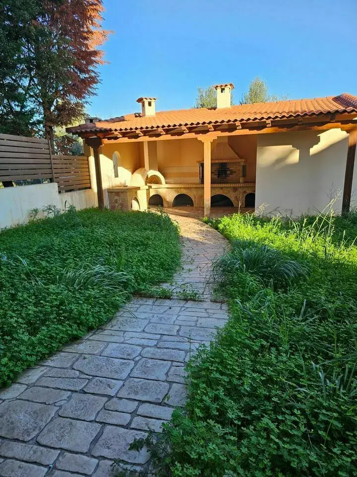 Maisonette Of 198 M² In Peloponnese