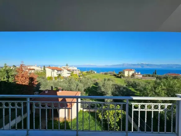 Maisonette Of 198 M² In Peloponnese