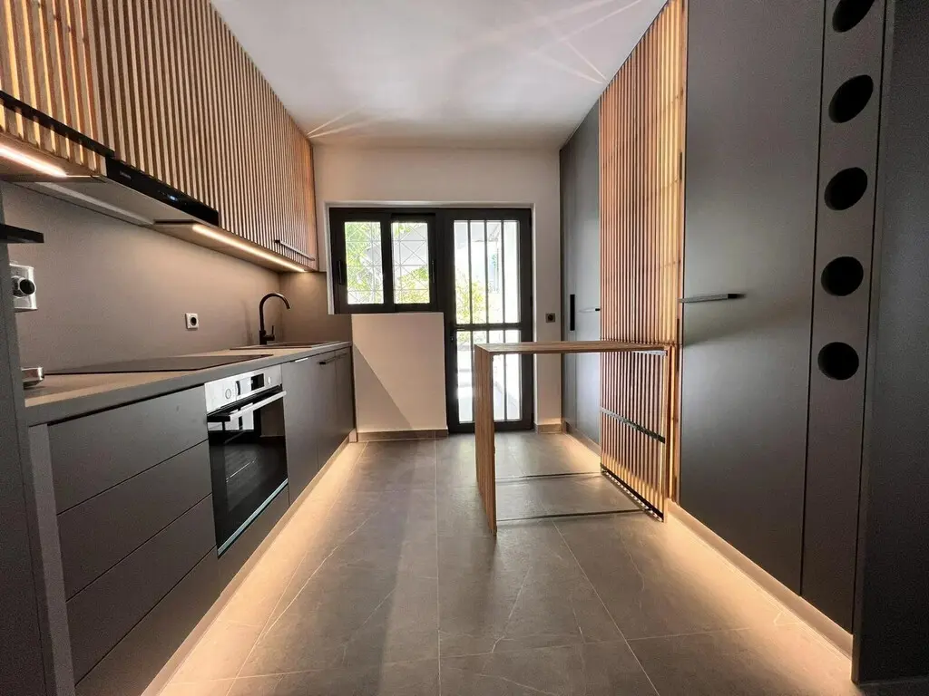 Maisonette Of 145 M² In Athens