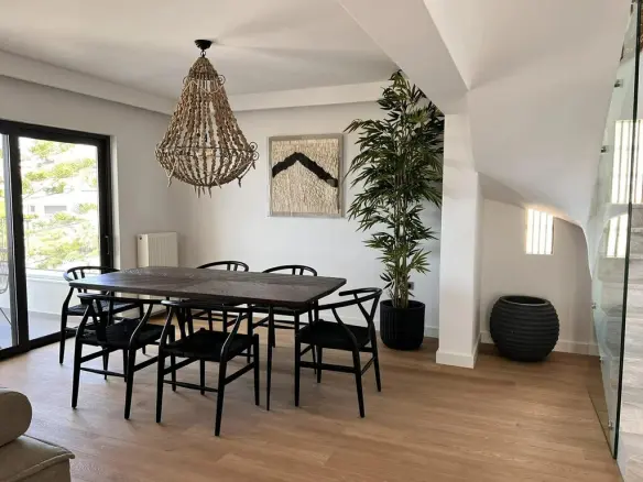 Maisonette Of 145 M² In Athens