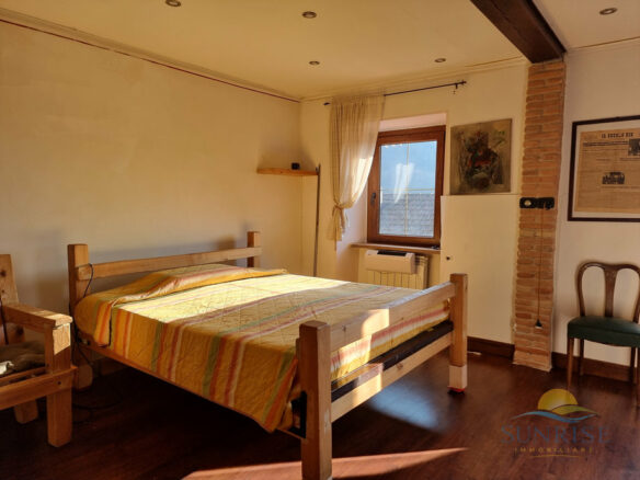 Semidetached House Of 120 M² With Ready To Live In Features In Camarza