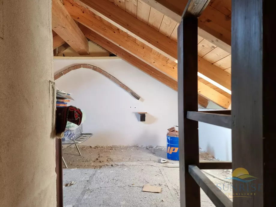 Semidetached House Of 120 M² With Ready To Live In Features In Camarza