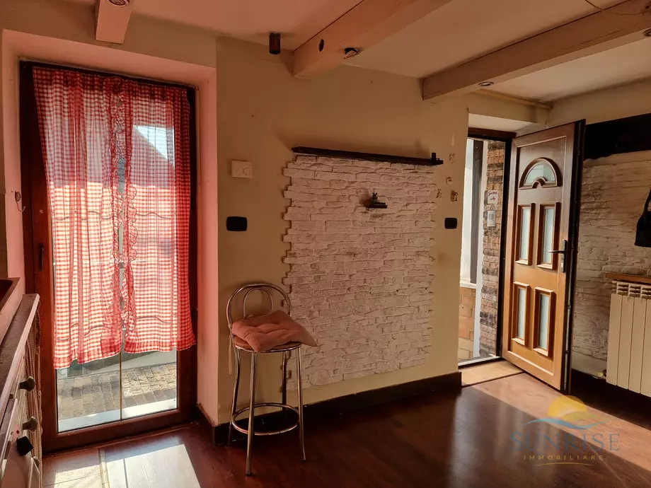 Semidetached House Of 120 M² With Ready To Live In Features In Camarza