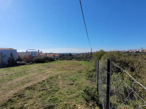 Land Of 3000 M² In The Suburbs Of Thessaloniki