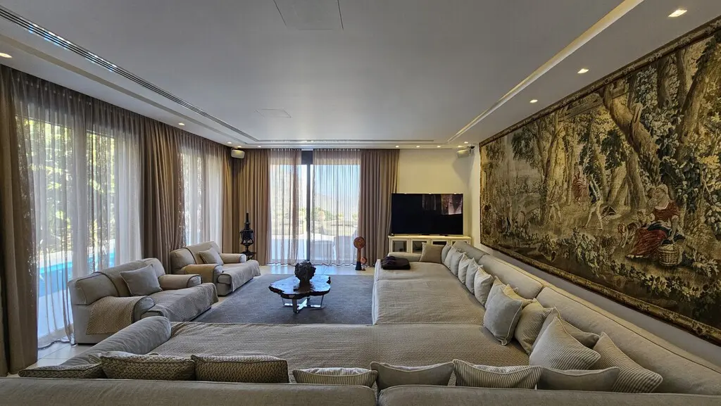 Villa Of 650 M² In Crete