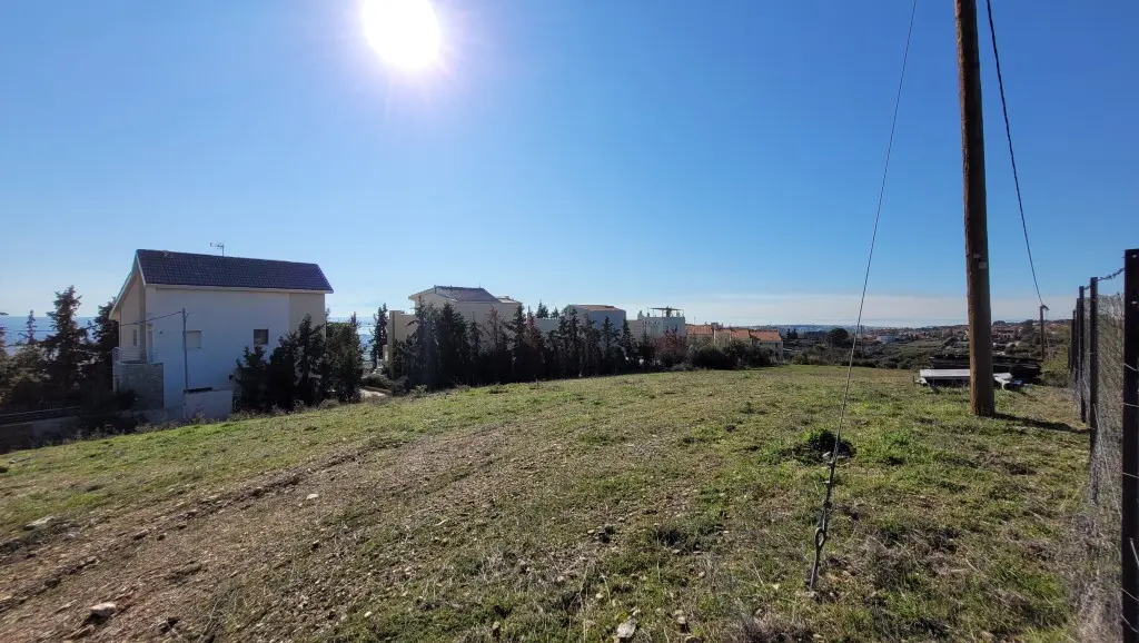 Land Of 3000 M² In The Suburbs Of Thessaloniki