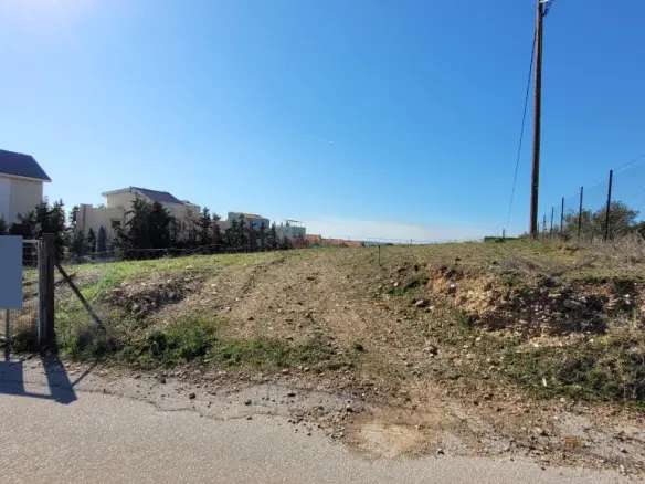 Land Of 3000 M² In The Suburbs Of Thessaloniki