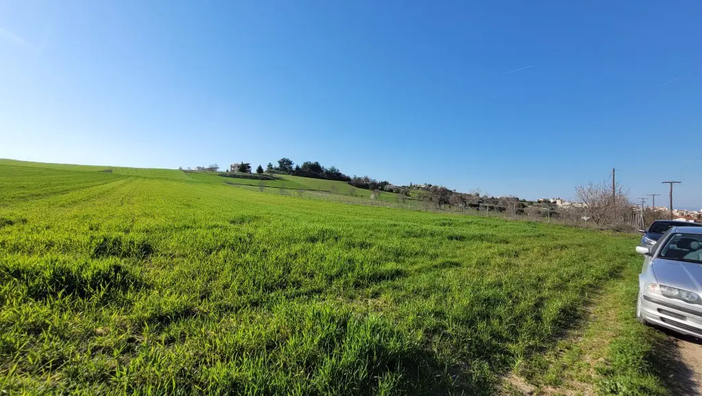 Land Of 5500 M² In The Suburbs Of Thessaloniki