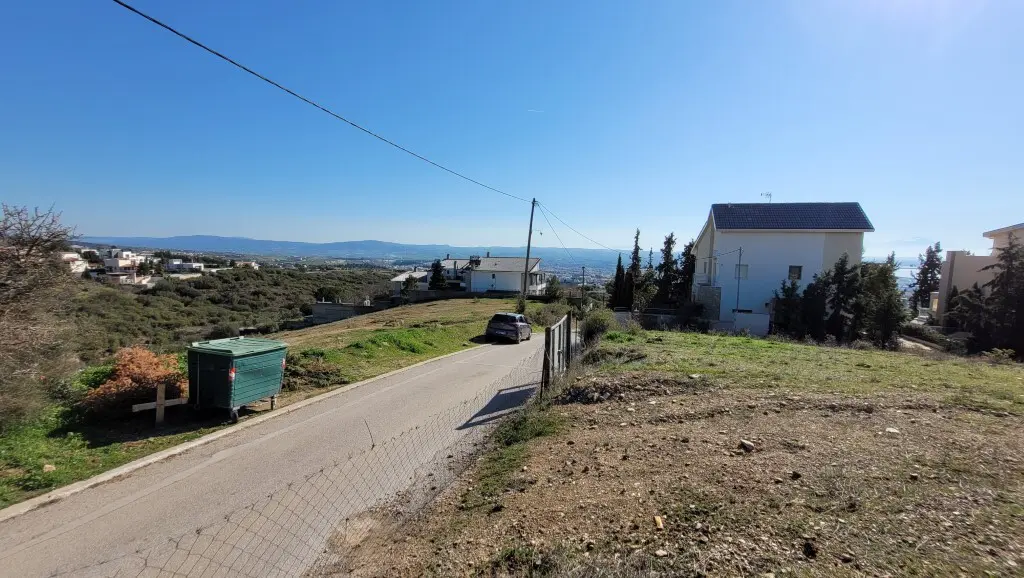 Land Of 3000 M² In The Suburbs Of Thessaloniki