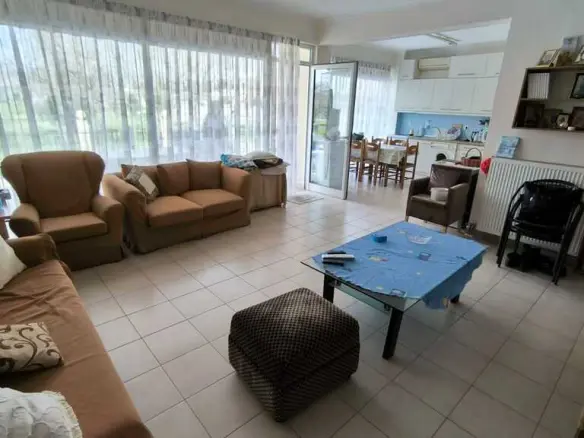 Detached House Of 600 M² On The Olympic Coast