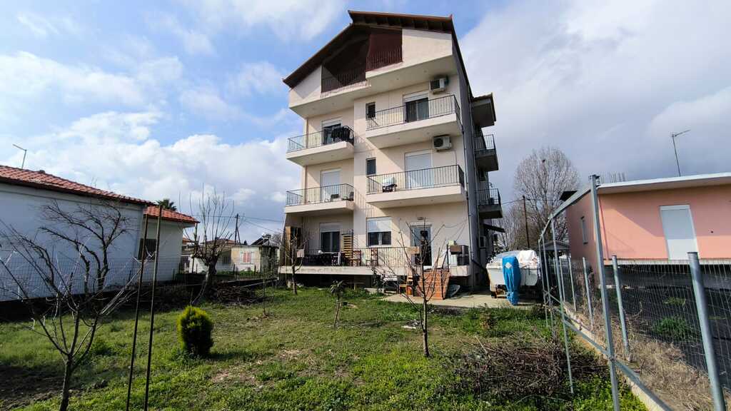 Detached House Of 600 M² On The Olympic Coast