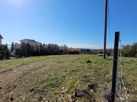 Land Of 3000 M² In The Suburbs Of Thessaloniki