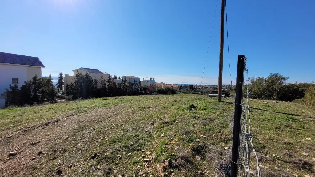 Land Of 3000 M² In The Suburbs Of Thessaloniki
