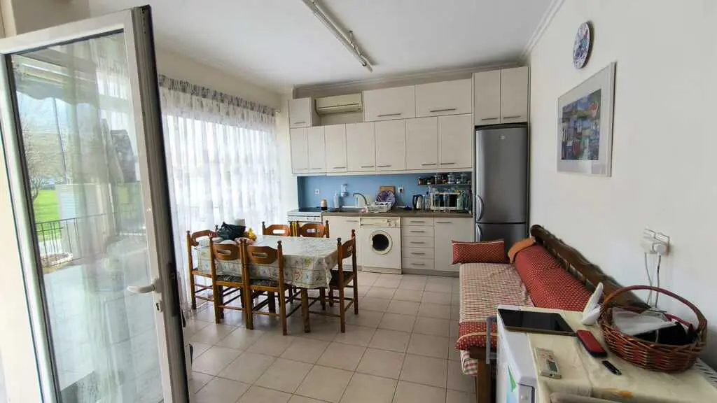 Detached House Of 600 M² On The Olympic Coast