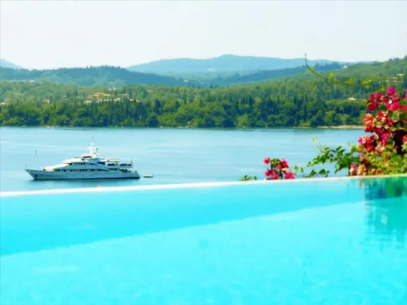Villa Of 280 M² In Corfu