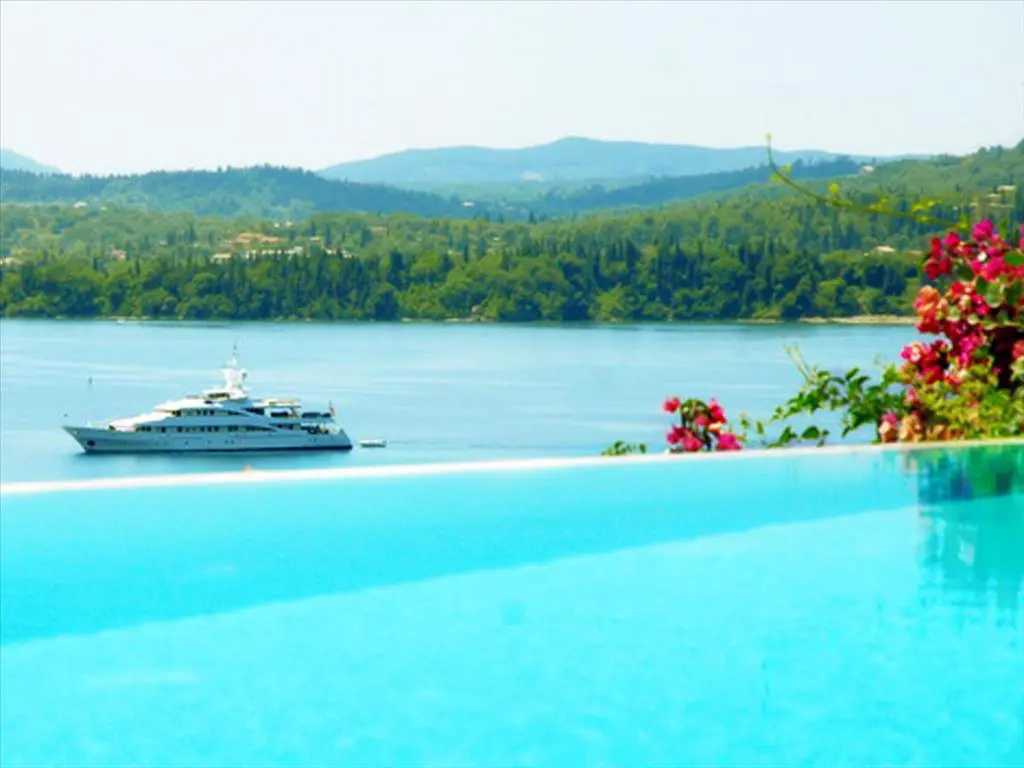 Villa Of 280 M² In Corfu