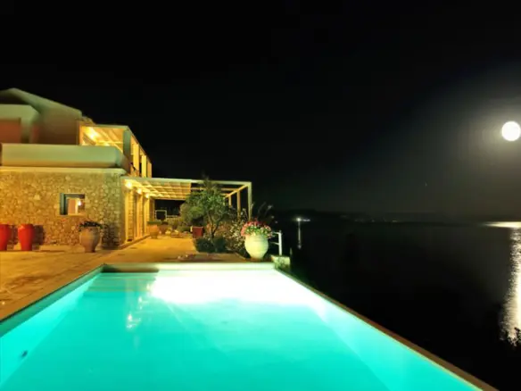 Villa Of 280 M² In Corfu