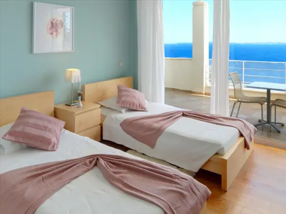 Villa Of 250 M² In Corfu