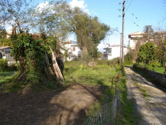 Land Of 930 M² In Corfu