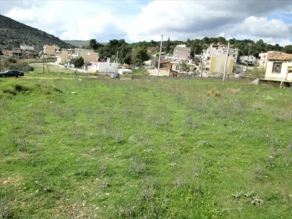 Land Of 2600 M² In Attica