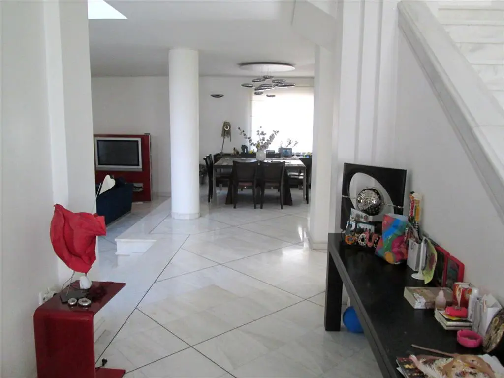 Detached House Of 480 M² In Athens