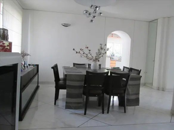 Detached House Of 480 M² In Athens