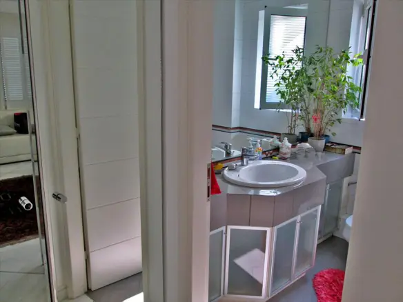 Detached House Of 480 M² In Athens