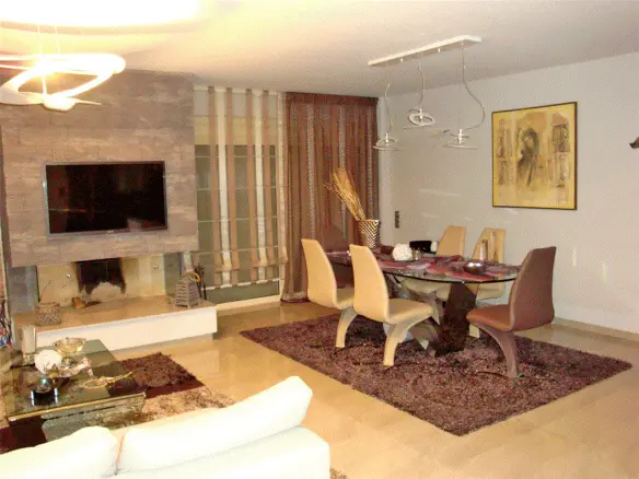Maisonette Of 320 M² In Athens