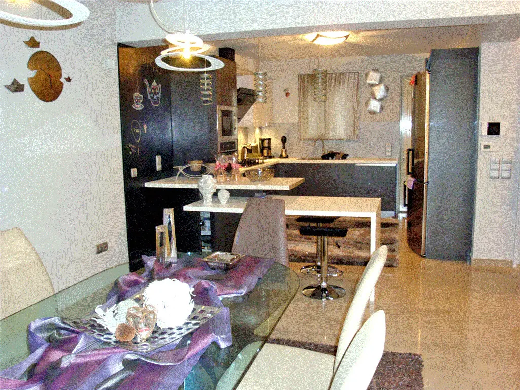 Maisonette Of 320 M² In Athens