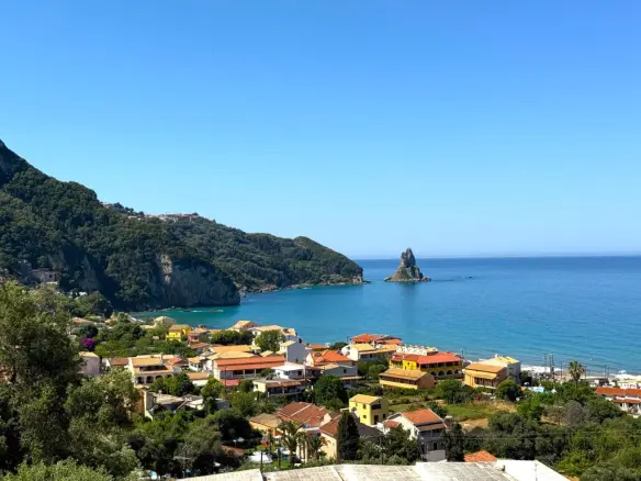 Complex Of 235 M² In Corfu